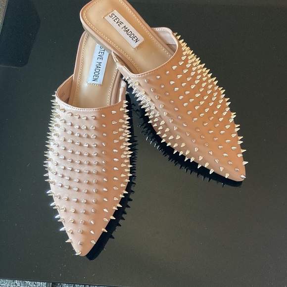 Steve Madden Pinpoint Flat Mule - Picture 5 of 11